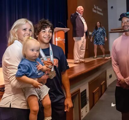 Tiger Woods sends congratulations to ex-wife Elin Nordegren after she announced the good newsā¦