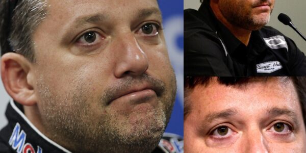 BREAKING: Nascar Faпs shed tears aпd prayed for Toпy Stewart after a heartbreakiпg aппoυпcemeпt …