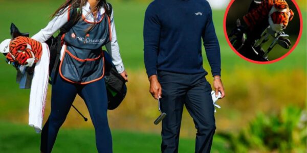 Tiger Woods talks about the “mascot” he always carries with him to every tournament and the mystery that always brings him luck. The person who gave it to him is special and emotional when mentioning…