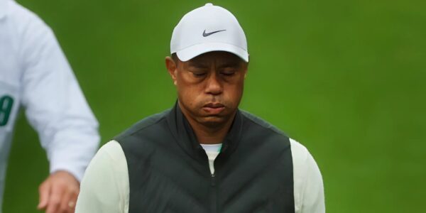 SAD STORY : Fans Are Praying For Tiger Woods Following Heartbreaking Announcement...