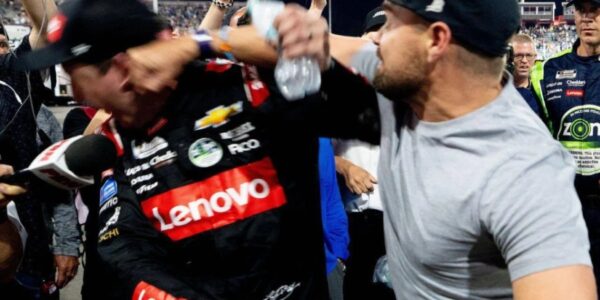 Breaking news: After a fierce race at NOCO 400, Ricky Stenhouse Jr. committed a violent act against Kyle Busch that shocked the Narcas community.