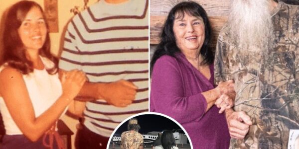Family Shares Final Photo of Phil & Kay Robertson Holding Hands Before His Death