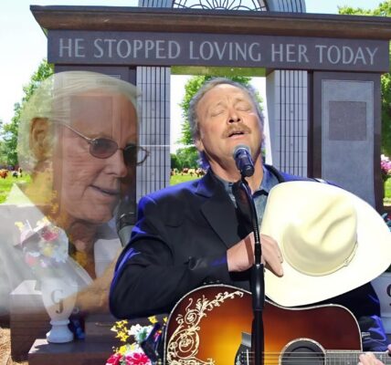 Alan Jackson - He Stopped Loving Her Today at George Jones' Funeral.