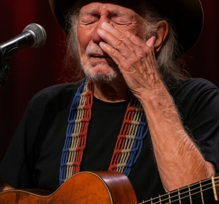 A Historic Duet: George Strait and Willie Nelson Share the Stage for the First Time