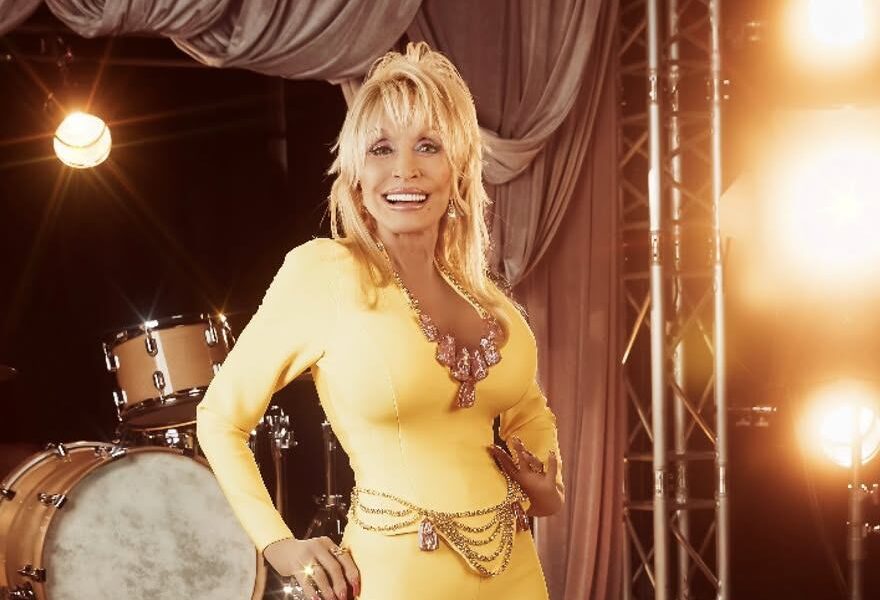 Dolly Parton, Who Left Touring Behind Years Ago, Announces a Six-Show Run at Caesars in Las Vegas